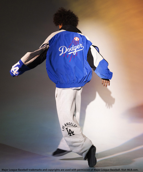 BACK TO THE FIELD(バック トゥー ザ フィールド)の「【MLB】Field Panel blouson(ブルゾン・メンズ・オフホワイト/ブルー系/チェック・FREE)」の4枚目の写真