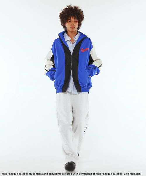 BACK TO THE FIELD(バック トゥー ザ フィールド)の「【MLB】Field Panel blouson(ブルゾン・メンズ・オフホワイト/ブルー系/チェック・FREE)」の4枚目の写真