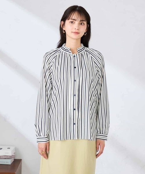 a.v.v(アーヴェヴェ)の「フリルネックボウタイブラウス(シャツ/ブラウス・レディース・アイボリー/グレー系その他/ネイビー・36/40/38)」の7枚目の写真