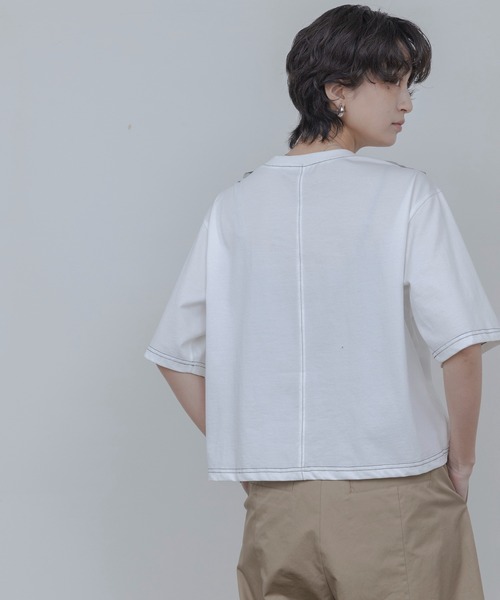Eimee Law(エイミーロウ)の「ドロストフリルトップス(Tシャツ/カットソー・レディース・オフホワイト/ブラック・FREE)」の6枚目の写真
