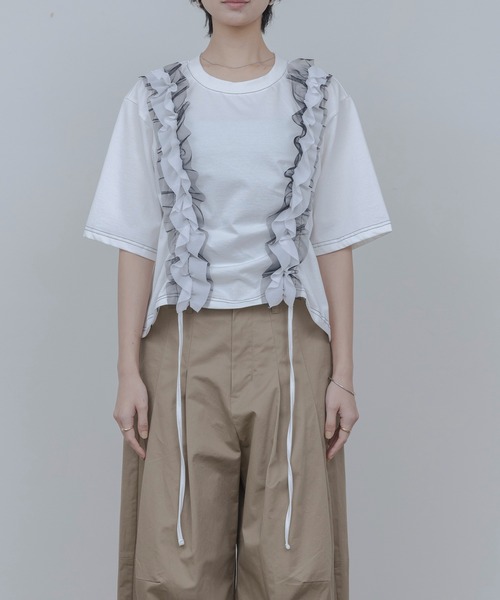 Eimee Law(エイミーロウ)の「ドロストフリルトップス(Tシャツ/カットソー・レディース・オフホワイト/ブラック・FREE)」の16枚目の写真