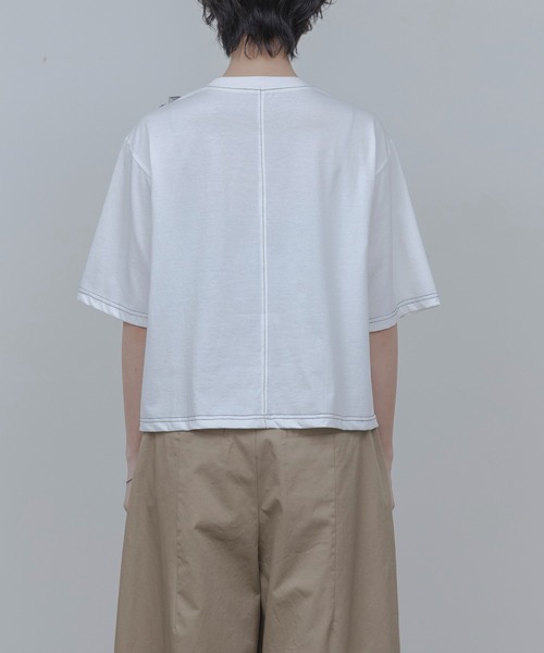 Eimee Law(エイミーロウ)の「ドロストフリルトップス(Tシャツ/カットソー・レディース・オフホワイト/ブラック・FREE)」の18枚目の写真