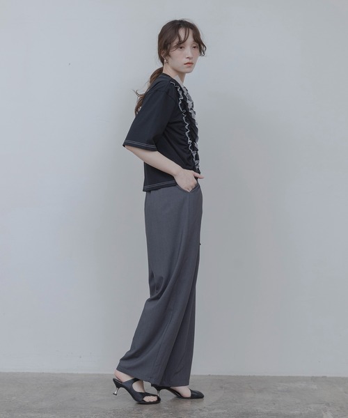 Eimee Law(エイミーロウ)の「ドロストフリルトップス(Tシャツ/カットソー・レディース・オフホワイト/ブラック・FREE)」の14枚目の写真