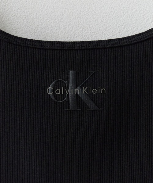 Calvin Klein(カルバン・クライン)の「Calvin Klein/カルバンクライン MONOGRAM SCOOP NK RIB TANK リブタンクトップ スクープネック スクエアネック 2026年 夏 夏服 秋服(タンクトップ・レディース・ホワイト/ブラック・S/M/XS)」の8枚目の写真