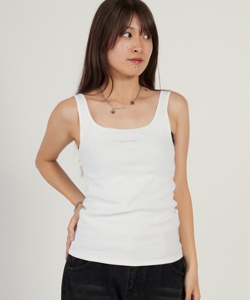 Calvin Klein(カルバン・クライン)の「Calvin Klein/カルバンクライン MONOGRAM SCOOP NK RIB TANK リブタンクトップ スクープネック スクエアネック 2026年 夏 夏服 秋服(タンクトップ・レディース・ホワイト/ブラック・S/M/XS)」の12枚目の写真