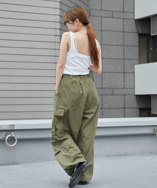 Calvin Klein(カルバン・クライン)の「Calvin Klein/カルバンクライン MONOGRAM SCOOP NK RIB TANK リブタンクトップ スクープネック スクエアネック 2026年 夏 夏服 秋服(タンクトップ・レディース・ホワイト/ブラック・S/M/XS)」の13枚目の写真