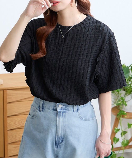 MONO-MART(モノマート)の「クールな着心地|多機能 ポコポコ メロー 優秀Tシャツ (UVカット ・接触冷感・吸水速乾・毛玉防止・マシンウォッシャブル・イージーケア)(Tシャツ/カットソー・レディース・ブラック/ピンク/ブラウン/チャコール/イエロー/ネイビー/オフホワイト/サックスブルー・FREE)」の20枚目の写真