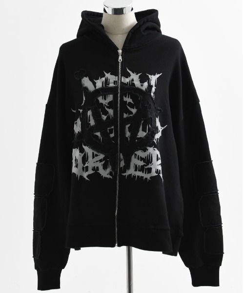 ililil（イルイルイル）の「『ililil/イルイルイル』【悪ぶったらこうなったver2】アップリケ加工ジップパーカー（パーカー・メンズ・グレー/ブラック・FREE）」の11枚目の写真