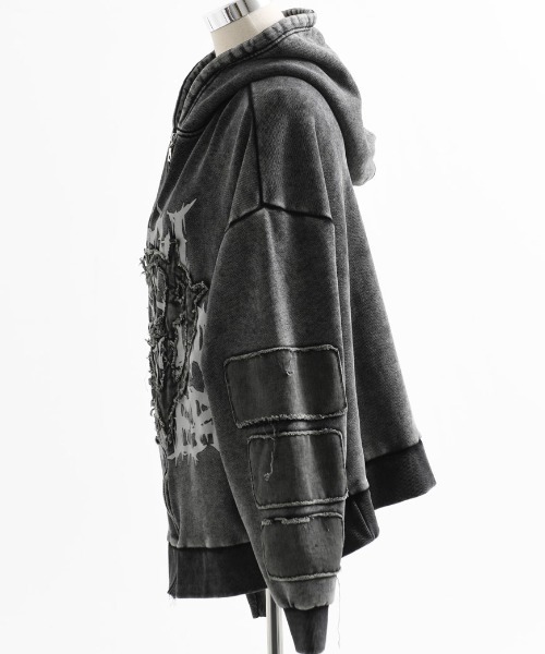 ililil（イルイルイル）の「『ililil/イルイルイル』【悪ぶったらこうなったver2】アップリケ加工ジップパーカー（パーカー・メンズ・グレー/ブラック・FREE）」の3枚目の写真