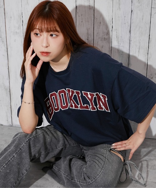 GORGE(ゴージ)の「《BROOKLYNカレッジロゴ》トレーナー/ストリート/春秋冬/全3色(スウェット・レディース・ネイビー/グレー/オフホワイト・F)」の2枚目の写真