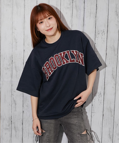 GORGE(ゴージ)の「《BROOKLYNカレッジロゴ》トレーナー/ストリート/春秋冬/全3色(スウェット・レディース・ネイビー/グレー/オフホワイト・F)」の6枚目の写真