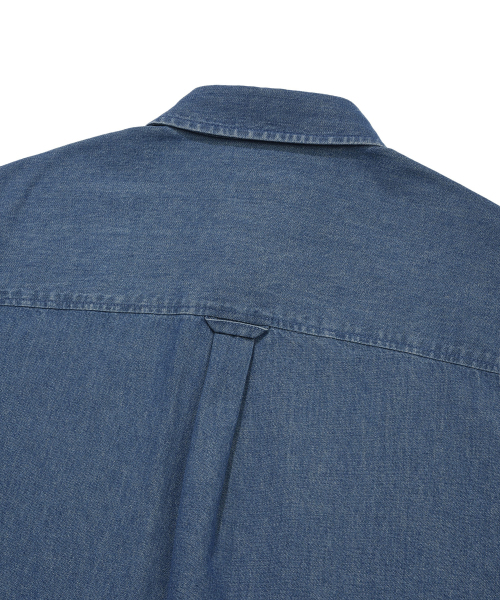 COVERNAT(カバーナット)の「Cロゴデニムハーフシャツブルー(シャツ/ブラウス・レディース・その他・X-SMALL/SMALL/MEDIUM/LARGE/X-LARGE/XX-LARGE)」の2枚目の写真
