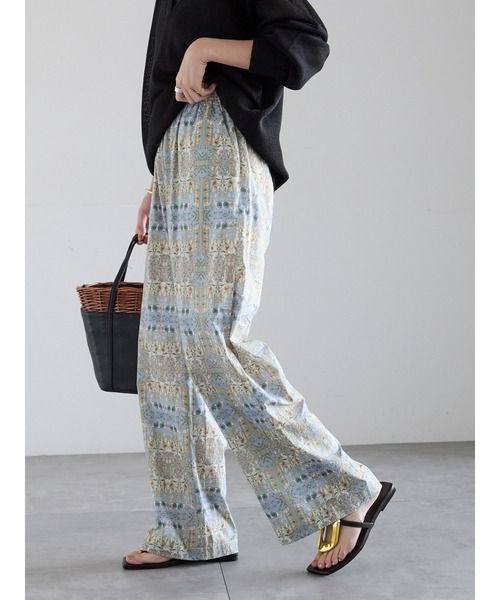 Te chichi（テチチ）の「【LIBERTY FABRICS】イージーパンツ（その他パンツ・レディース・ベージュ/ブルー・F）」の18枚目の写真