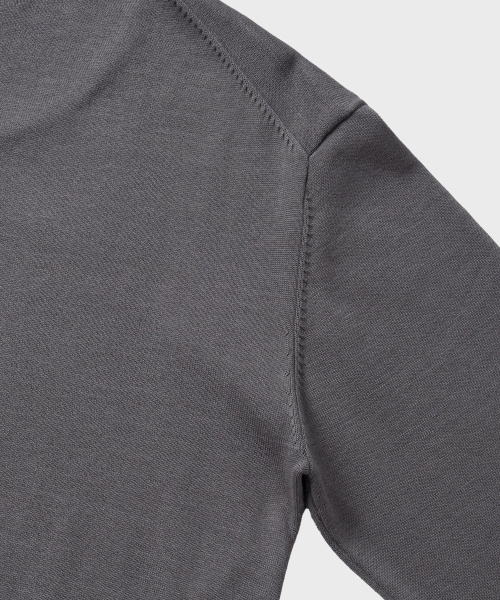 NONBLANK(ノンブランク)の「ファインゲージUネックLSニット_CHARCOAL(ニット/セーター・メンズ・チャコール・MEDIUM/LARGE/X-LARGE)」の5枚目の写真