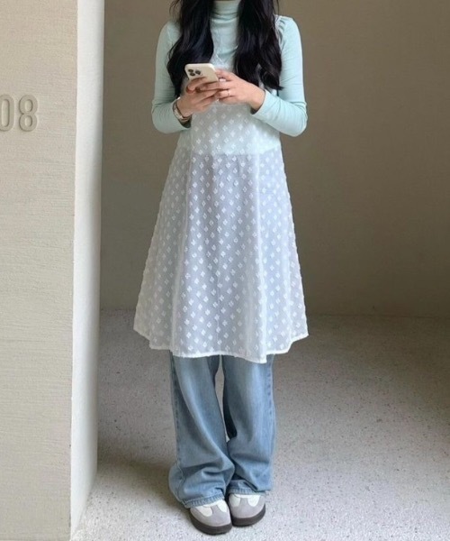 Teem Store（チームストア）の「花柄シアーキャミワンピース 重ね着 レイヤード着（ワンピース・レディース・ブラック/ホワイト・F）」の2枚目の写真