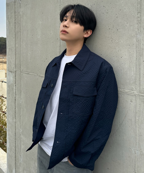 MINDBRIDGE（マインドブリッジ）の「[COUTURE]ネイビー2トーンサーカスオーバーサイズトラッカー（デニムジャケット・メンズ・ネイビー・95/100/105/110）」の2枚目の写真