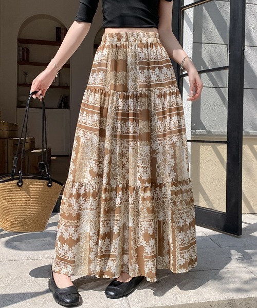 FAVORITO(ファヴォリート)の「シフォンプリントスカート(スカート・レディース・ベージュ/ブラック/ブラウン・XL/L/M/S)」の2枚目の写真