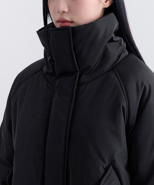 MUSINSA STANDARD WOMAN（ムシンサスタンダードウーマン）の「ウーマンズハイネックショートパディングジャケット[ブラック]（ダウンジャケット/コート・レディース・その他・X-SMALL/SMALL/LARGE/MEDIUM）」の3枚目の写真