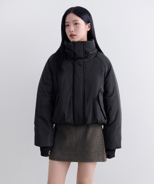 MUSINSA STANDARD WOMAN（ムシンサスタンダードウーマン）の「ウーマンズハイネックショートパディングジャケット[ブラック]（ダウンジャケット/コート・レディース・その他・X-SMALL/SMALL/LARGE/MEDIUM）」の9枚目の写真