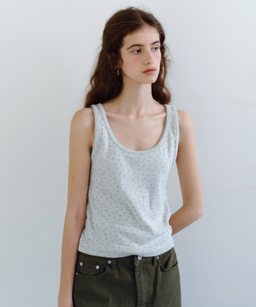 URAGO(ユラーゴ)の「Flower eyelet sleeveless(Tシャツ/カットソー・レディース・アイボリー/オートミール・FREE)」の3枚目の写真