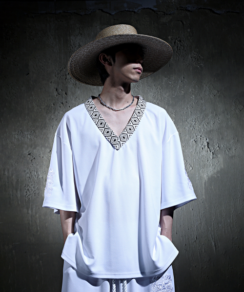 KIRTIMUKHA（キールティムカ）の「刺繍エスニックロープVネック半袖Tシャツホワイト（Tシャツ/カットソー・メンズ・その他・FREE）」の8枚目の写真