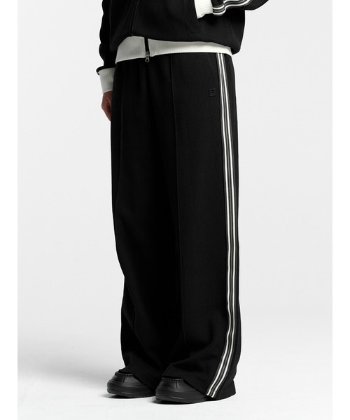 FILA(フィラ)の「1911 HERITAGE Track Pants(その他パンツ・メンズ・ブラック/ダークブラウン系・M/S/L/XL)」の8枚目の写真