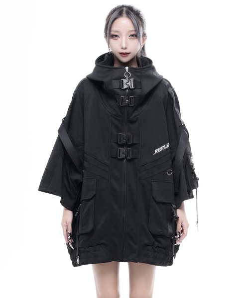 REFLEM INDUSTRY(レフレムインダストリー)の「『REFLEM INDUSTRY/レフレム インダストリー』HALF-SLEEVE SHELL HOODIE/サイバー切替ハイネックジャージパーカー(パーカー・レディース・ブラック/ブラック×ホワイト・FREE)」の4枚目の写真