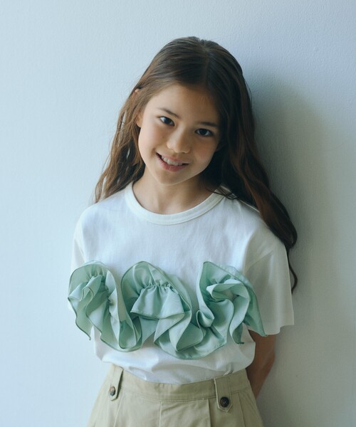 green label relaxing(グリーンレーベルリラクシング)の「【スタメンシリーズ】フリル Tシャツ / キッズ 100cm-160cm(Tシャツ/カットソー・キッズ・ライラック/ライトブルー/オフホワイト/その他1/ライム/ダークグレー・130cm/150cm/160cm/110cm/120cm/100cm/140cm)」の2枚目の写真