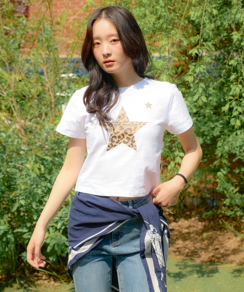 SALON DE YOHN（サロンドヨーン）の「Leopard Star Crop T_ White（Tシャツ/カットソー・レディース・その他・FREE）」の4枚目の写真