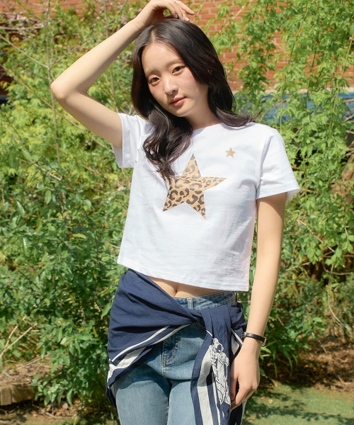 SALON DE YOHN（サロンドヨーン）の「Leopard Star Crop T_ White（Tシャツ/カットソー・レディース・その他・FREE）」の2枚目の写真