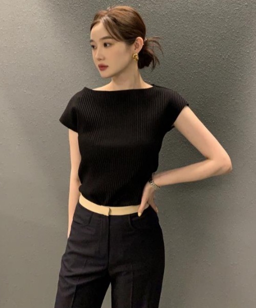 semplice(センプリチェ)の「Tシャツ【韓国ファッション】(Tシャツ/カットソー・レディース・アイボリー/ブラック・F)」の7枚目の写真