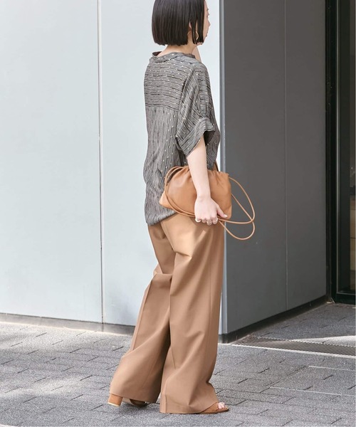 journal standard L'essage（ジャーナルスタンダードレサージュ）の「《追加》DEVEAUX GOLDラメモノトーンシャツ（シャツ/ブラウス・レディース・アイボリー/ブラック・FREE）」の9枚目の写真