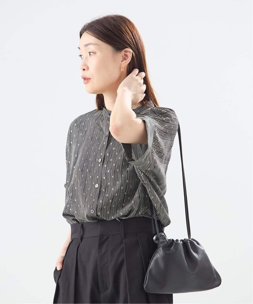 journal standard L'essage（ジャーナルスタンダードレサージュ）の「《追加》DEVEAUX GOLDラメモノトーンシャツ（シャツ/ブラウス・レディース・アイボリー/ブラック・FREE）」の11枚目の写真