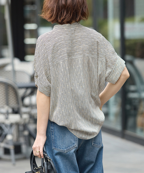 journal standard L'essage（ジャーナルスタンダードレサージュ）の「《追加》DEVEAUX GOLDラメモノトーンシャツ（シャツ/ブラウス・レディース・アイボリー/ブラック・FREE）」の19枚目の写真