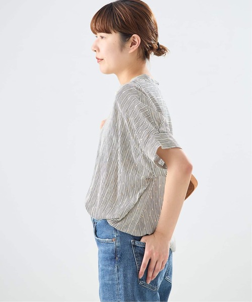 journal standard L'essage（ジャーナルスタンダードレサージュ）の「《追加》DEVEAUX GOLDラメモノトーンシャツ（シャツ/ブラウス・レディース・アイボリー/ブラック・FREE）」の21枚目の写真