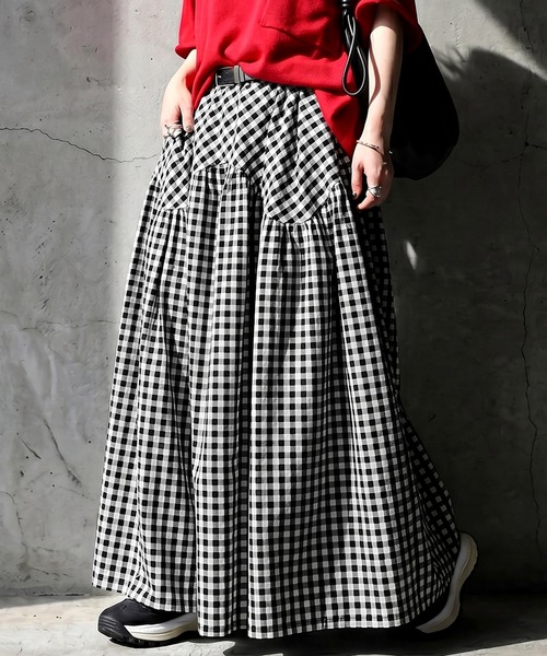 antiqua(アンティカ)の「ギンガムチェック ロング フレア タック スカート(スカート・レディース・ブラック・ONESIZE)」の1枚目の写真