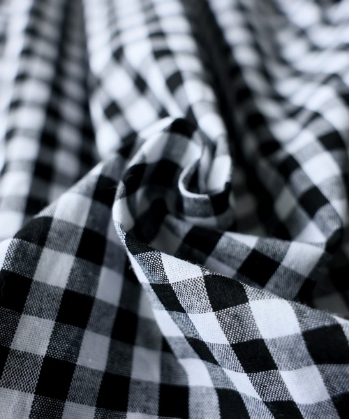 antiqua(アンティカ)の「ギンガムチェック ロング フレア タック スカート(スカート・レディース・ブラック・ONESIZE)」の12枚目の写真