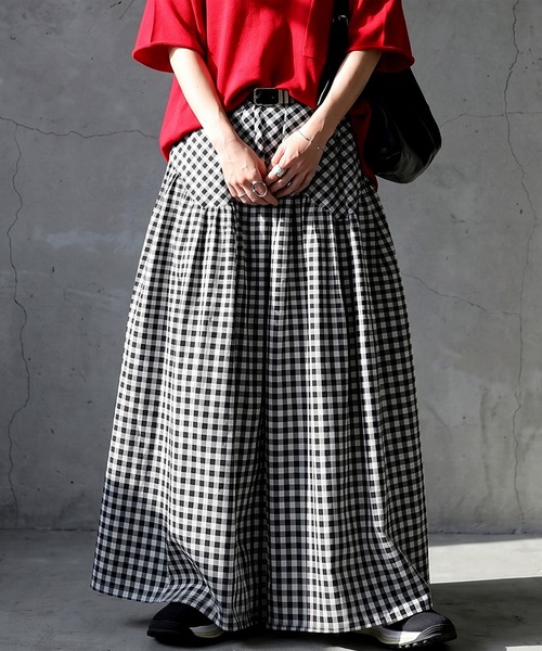 antiqua(アンティカ)の「ギンガムチェック ロング フレア タック スカート(スカート・レディース・ブラック・ONESIZE)」の2枚目の写真
