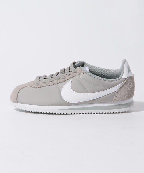 NIKE（ナイキ）の「NIKE / クラシック コルテッツ ナイロン (807472)（スニーカー・レディース・ライトグレー/ブラック・24/24.5/25/25.5）」の14枚目の写真