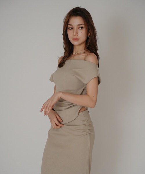 KINO THE KEI(キノザケイ)の「2WAY ドレープ プルオーバー ( セットアップ可 ) KINO THE KEI(Tシャツ/カットソー・レディース・ダークブラウン/ベージュ/ブラック・フリー)」の9枚目の写真