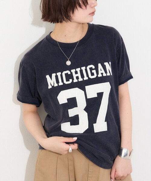 Whim Gazette(ウィムガゼット)の「フロントナンバーTシャツ(Tシャツ/カットソー・レディース・チャコールグレー/オフホワイト/パープル/ネイビー/バーガンディー・FREE)」の3枚目の写真