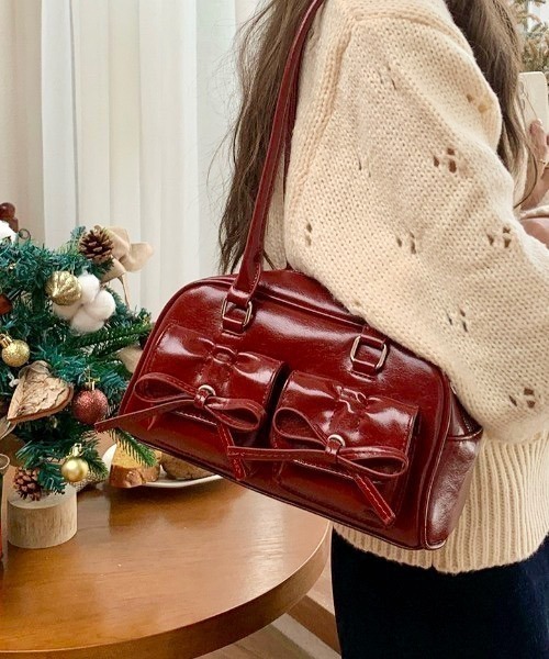 HAILY(ヘイリー)の「フロントリボンロングハンドルボストンバッグ(ショルダーバッグ・レディース・シルバー/レッド/ブラック/アイボリー・FREE)」の22枚目の写真