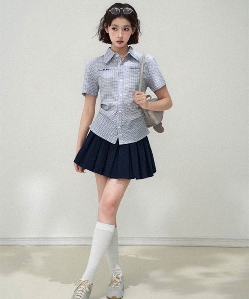 AsheKsha(アシクシャ)の「学院風ウエスト絞りチェック半袖シャツ(シャツ/ブラウス・レディース・ブルー・M)」の3枚目の写真