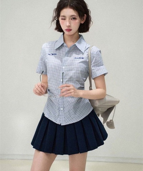 AsheKsha(アシクシャ)の「学院風ウエスト絞りチェック半袖シャツ(シャツ/ブラウス・レディース・ブルー・M)」の5枚目の写真