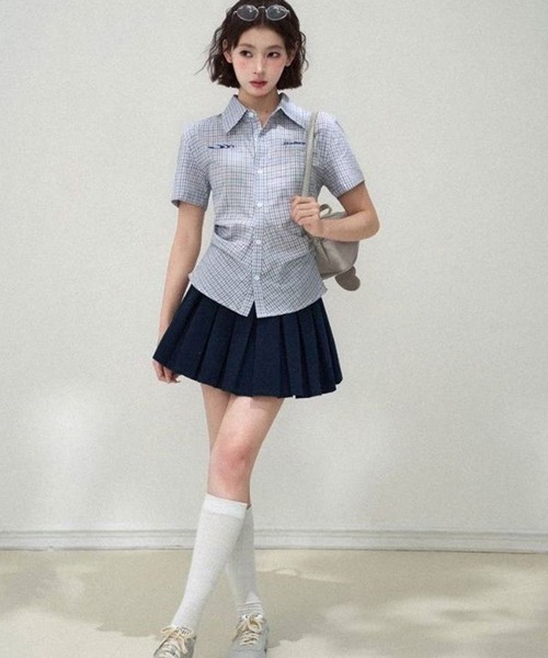 AsheKsha(アシクシャ)の「学院風ウエスト絞りチェック半袖シャツ(シャツ/ブラウス・レディース・ブルー・M)」の6枚目の写真