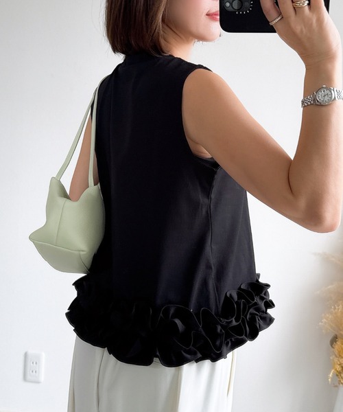 &. NOSTALGIA(アンドドットノスタルジア)の「【ZOZO限定】裾フリルノースリトップス(接触冷感・UVカット)(Tシャツ/カットソー・レディース・オフホワイト/ブラック・M)」の20枚目の写真
