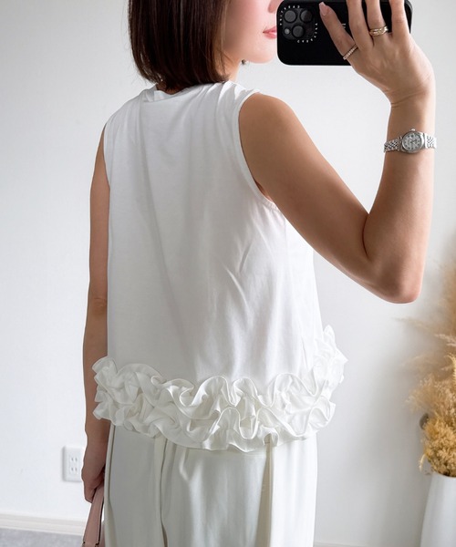 &. NOSTALGIA(アンドドットノスタルジア)の「【ZOZO限定】裾フリルノースリトップス(接触冷感・UVカット)(Tシャツ/カットソー・レディース・オフホワイト/ブラック・M)」の14枚目の写真