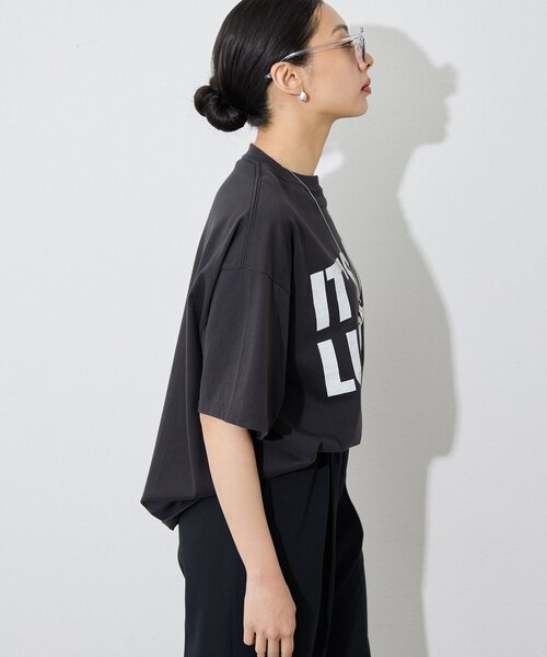Whim Gazette(ウィムガゼット)の「フロントロゴTシャツ(Tシャツ/カットソー・レディース・チャコールグレー/オフホワイト・FREE)」の19枚目の写真
