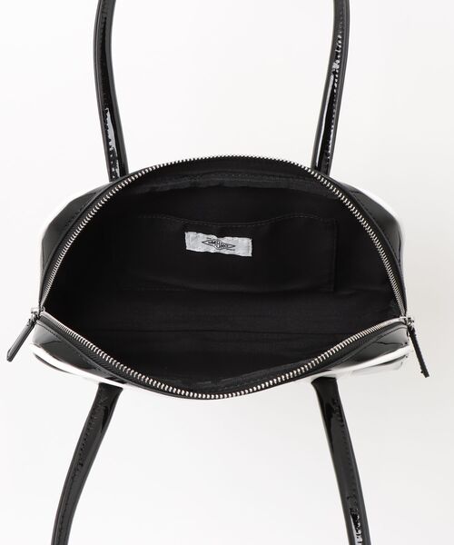ROSE BUD（ローズバッド）の「UMBRO HOUSE ENAMEL BOSTON BAG（ボストンバッグ・レディース・ブラック・ONE SIZE）」の3枚目の写真