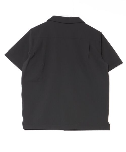 Arnold Palmer(アーノルドパーマー)の「サッカーストレッチ 半袖 シェア シャツ(シャツ/ブラウス・レディース・ブラック/ベージュ・L/M/S/XS/LL)」の3枚目の写真